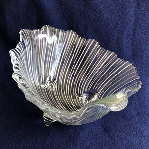 Clear Glass Shell Bowl Dish with Swirl Feet